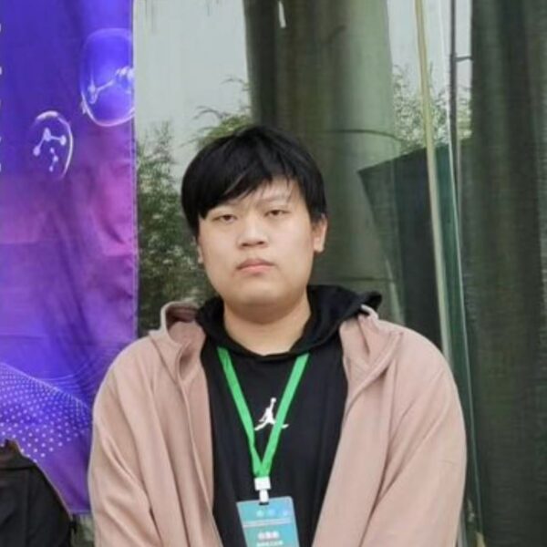 白浩彤 (Bai, Haotong)